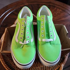 New Woman's Van's Sneakers